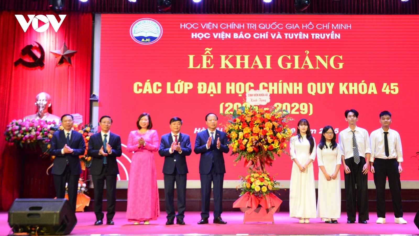 Học viện Báo chí và tuyên truyền khai giảng các lớp đại học chính qui khóa 45